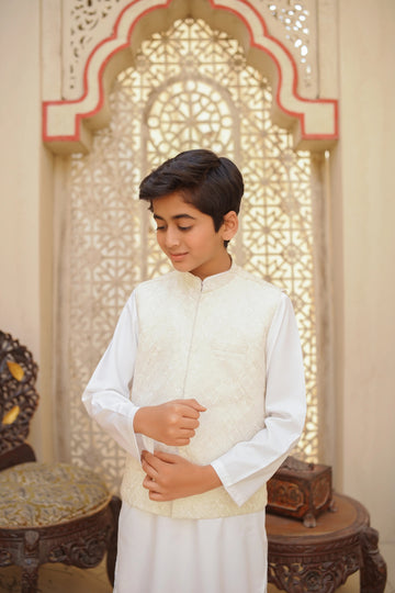 Off White Waistcoat set